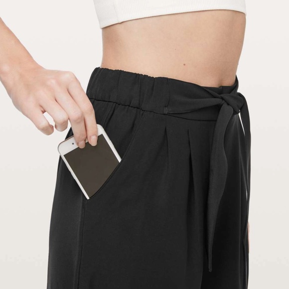 Lululemon Noir Pant - Picture 3 of 5